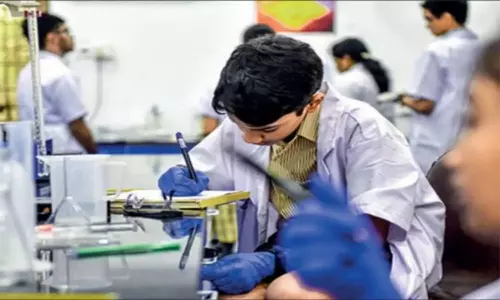 வேலூர் மாவட்டத்தில் பிளஸ்-2 செய்முறை தேர்வு தொடங்கியது