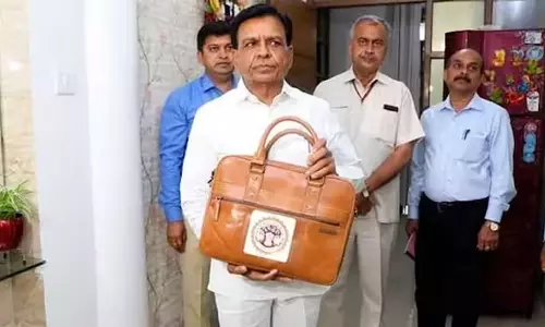 மத்திய பிரதேசத்தில் பட்ஜெட் தாக்கல்: பெண்களுக்கு மாதம் ரூ.1000 அறிவிப்பு