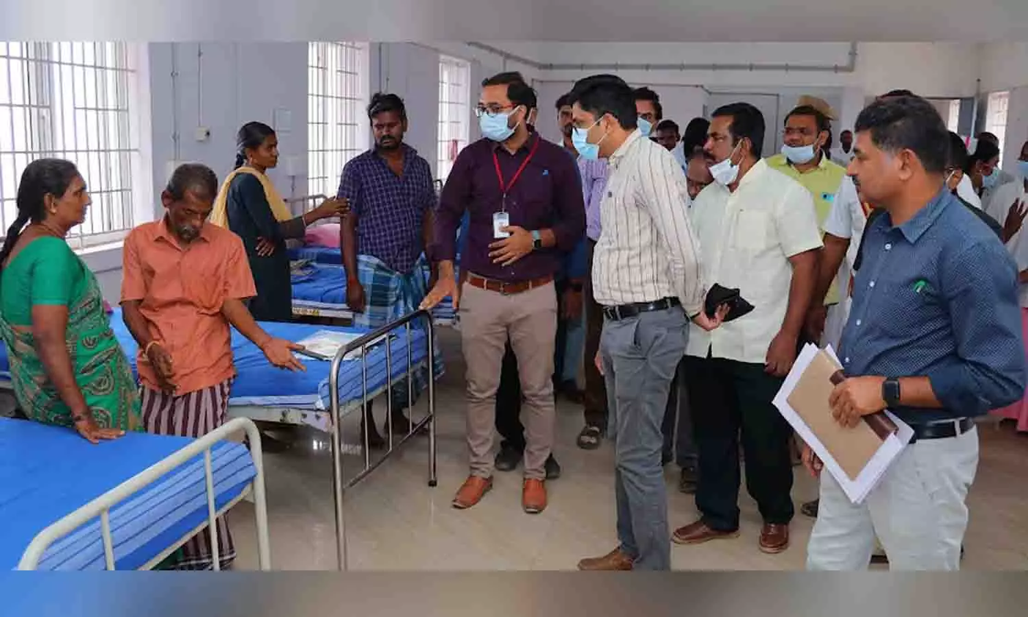 திருப்பூா் அரசு ஆஸ்பத்திரியில் கலெக்டர் ஆய்வு திருப்பூா் அரசு ஆஸ்பத்திரியில் கலெக்டர் ஆய்வு