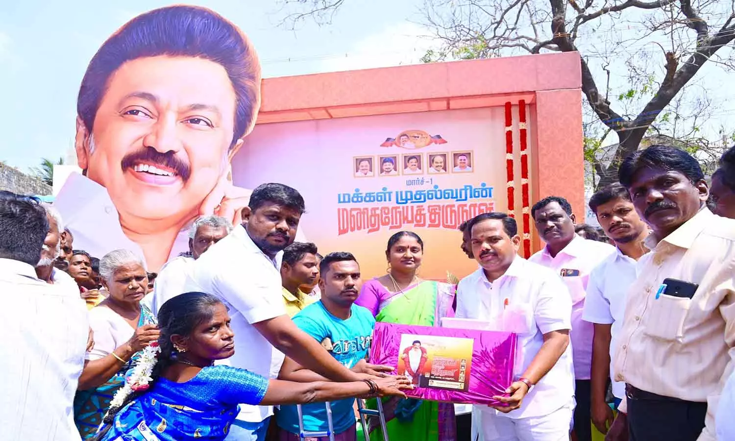 நெமிலியில் ஸ்டாலின் பிறந்தநாள் கொண்டாட்டம் நெமிலியில் ஸ்டாலின் பிறந்தநாள் கொண்டாட்டம்