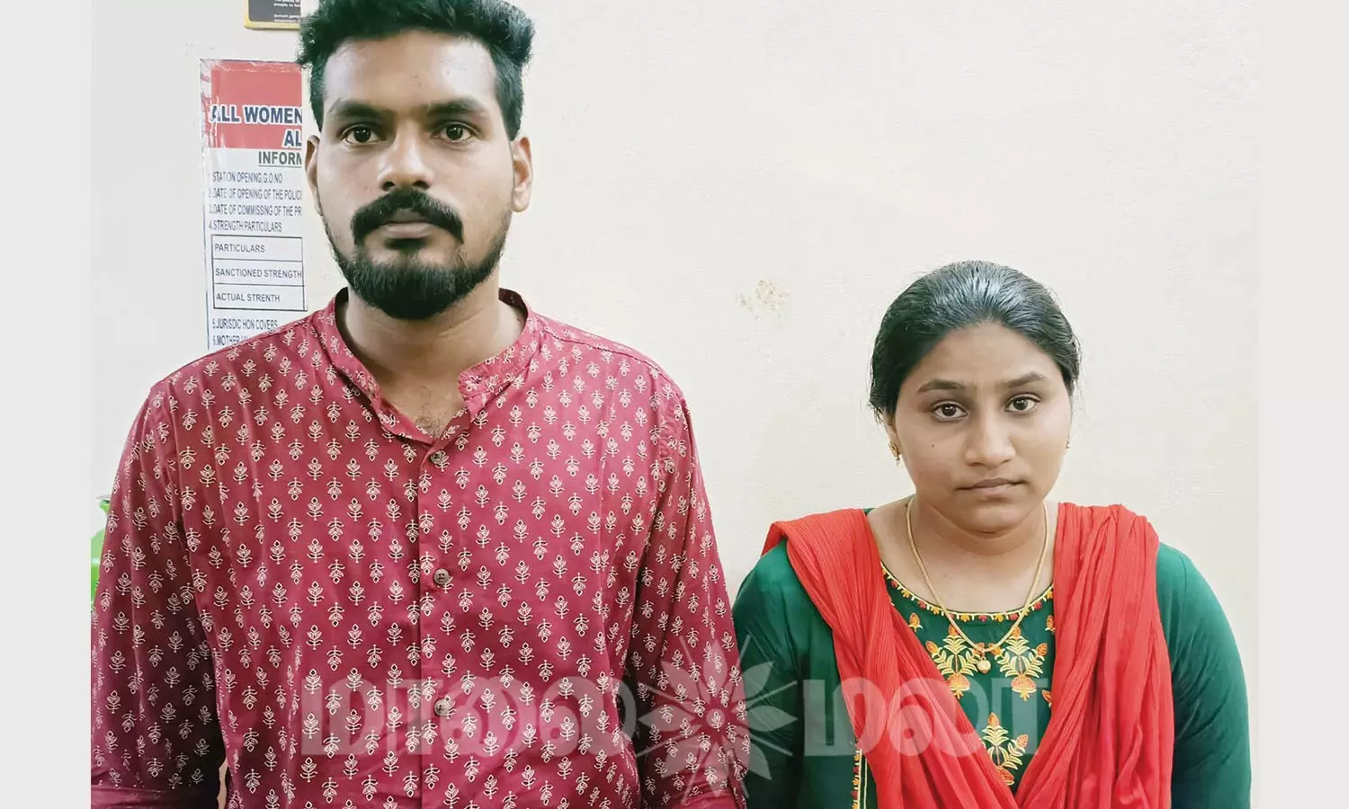 எதிர்ப்பை மீறி பதிவு திருமணம்: மகள் வேண்டாம் என்று பெற்றோர் கூறியதால் காதல் கணவருடன் அனுப்பி வைத்த போலீசார் எதிர்ப்பை மீறி பதிவு திருமணம்: மகள் வேண்டாம் என்று பெற்றோர் கூறியதால் காதல் கணவருடன் அனுப்பி வைத்த போலீசார்