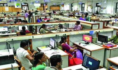 கர்நாடகாவில் அரசு ஊழியர்கள் வேலை நிறுத்த போராட்டம் வாபஸ்