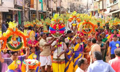 திண்டுக்கல் கோட்டை மாரியம்மன் கோவில் மாசித்திருவிழாவில் நாளை பூக்குழி விழா