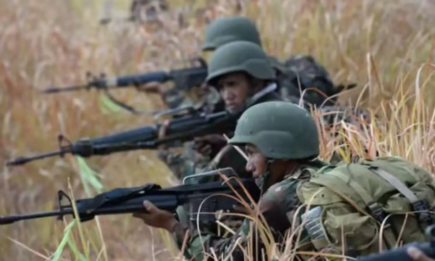 பிலிப்பைன்சில் ராணுவத்தினர் துப்பாக்கி சூட்டில் 4 பேர் பலி