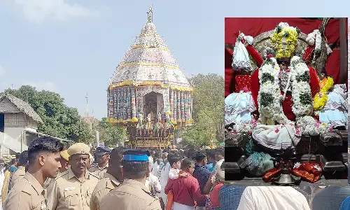 வேதாரண்யம் வேதாரண்யேஸ்வரர் கோவிலில் தேரோட்டம்: திரளான பக்தர்கள் வடம் பிடித்தனர்