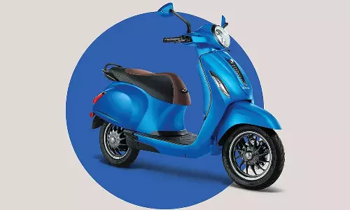 105கிமீ ரேன்ஜ் வழங்கும் 2023 பஜாஜ் செட்டக் பிரீமியம் இந்தியாவில் அறிமுகம்