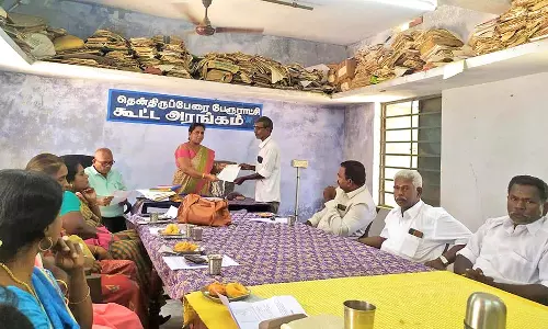 தென்திருப்பேரை பேரூராட்சியில் அடிப்படை வசதிகள் செய்து கொடுக்க கவுன்சிலர் மனு