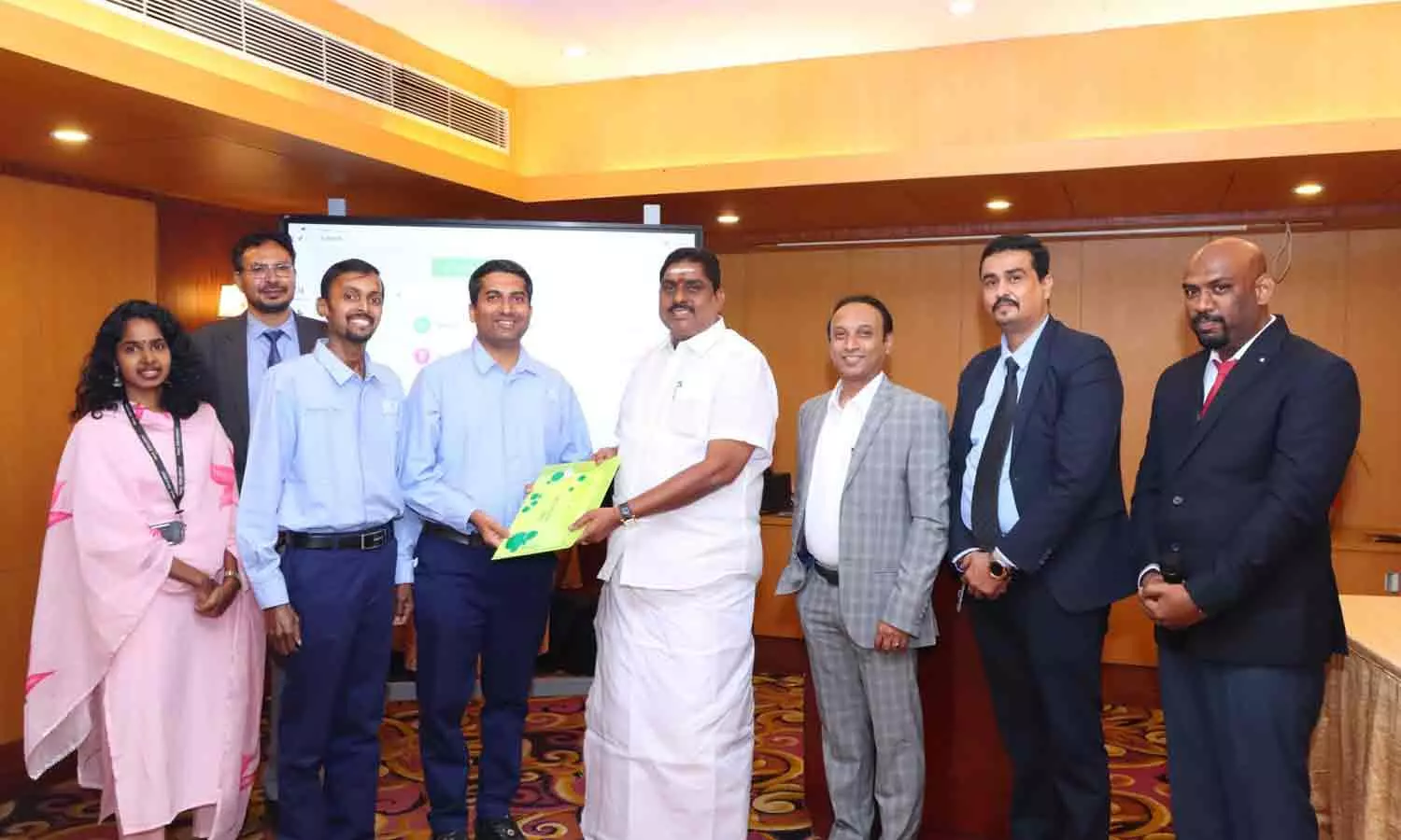 தனியார் சமூக பங்களிப்புடன் அரசு பள்ளிகளை ஸ்மார்ட் பள்ளிகளாக மாற்றம்-அமைச்சர் நமச்சிவாயம் ஆலோசனை