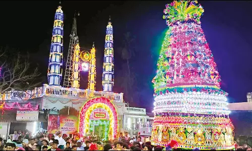 கரிசல்பட்டியில் மதநல்லிணக்க சந்தனக்கூடு திருவிழா