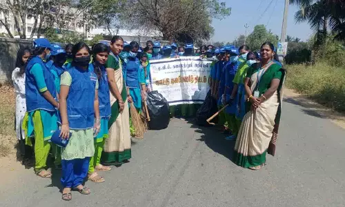 திருமுருகன்பூண்டி  ஏ.வி.பி.,கல்லூரி சார்பில் என்.எஸ்.எஸ்., முகாம்