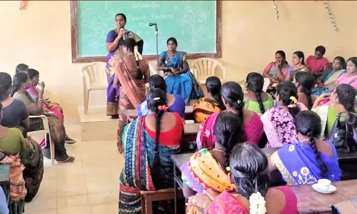 சாத்தான்குளம் அரசு கல்லூரியில்  பெற்றோர் ஆசிரியர் கழக கூட்டம்