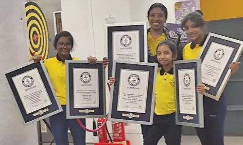 லண்டன் சென்று சாதித்த தமிழக மாணவிகள்