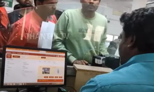 திருப்பதி ஏழுமலையான் தரிசன முன்பதிவுக்கு ஆதார் கட்டாயம் - கோவில் தலைமை நிர்வாகி அறிவிப்பு