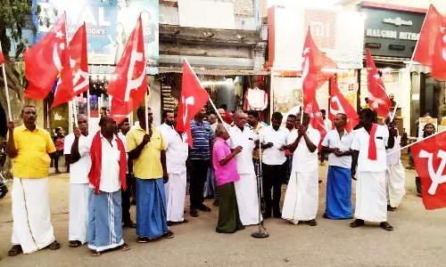 சங்கரன்கோவிலில் கியாஸ் விலை உயர்வை கண்டித்து மார்க்சிஸ்ட் கம்யூனிஸ்ட் ஆர்ப்பாட்டம்