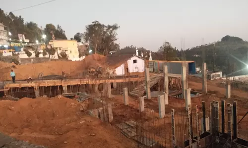 கோத்தகிரியில் அரசு ஆஸ்பத்திரி கட்டிட பணிகள் தீவிரம்