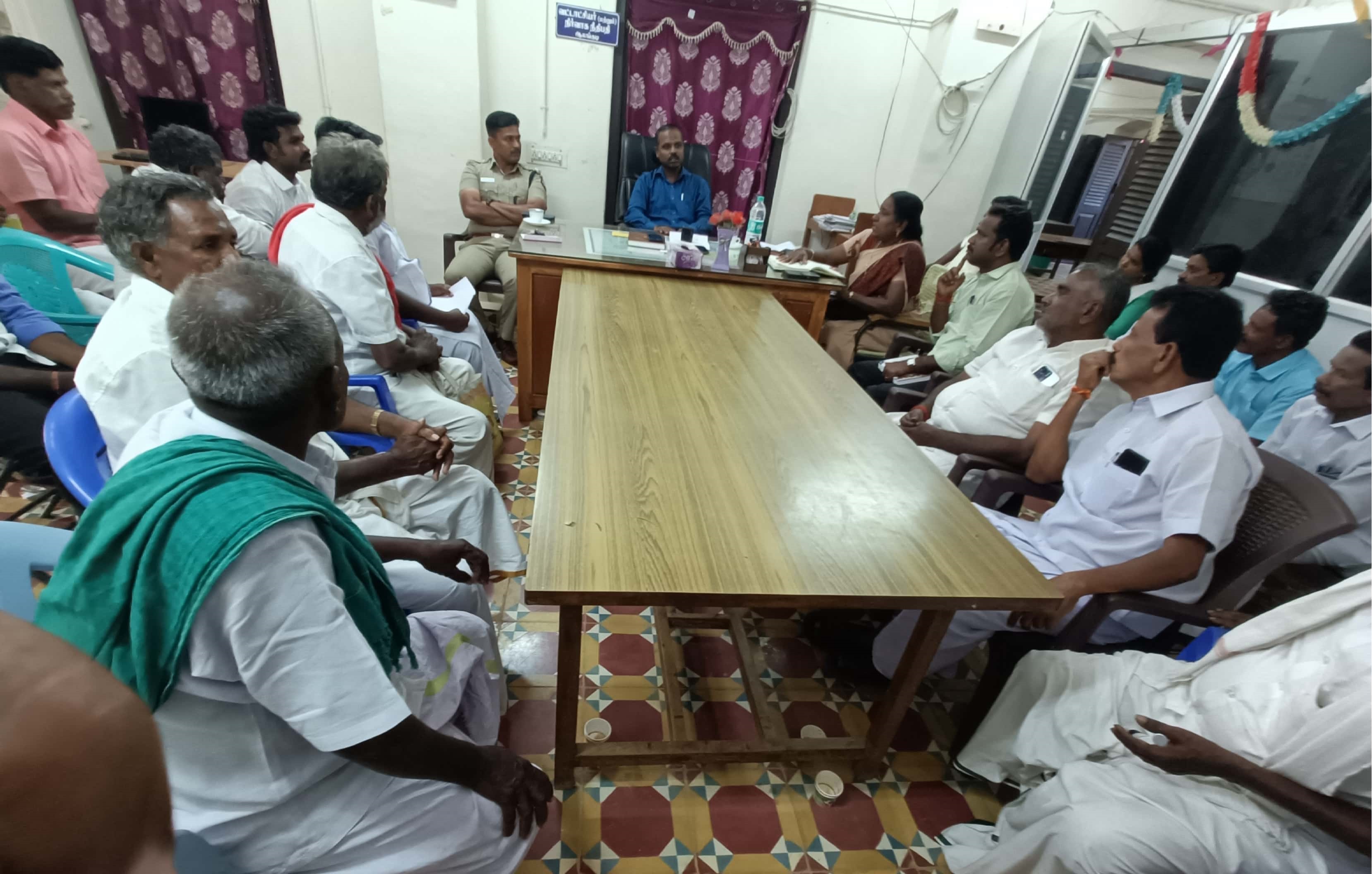 விஸ்வரூபம் எடுக்கும் கொம்புகார சுவாமி கோயில் பிரச்சினை