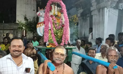 ஜெயங்கொண்டம்  கழுமலை நாதர் கோவிலில் பிரதோஷ வழிபாடு