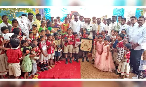 குழந்தைகள் மீது மிகுந்த அக்கறை கொண்டவர் முதல்-அமைச்சர் - ராஜா எம்.எல்.ஏ. பேச்சு