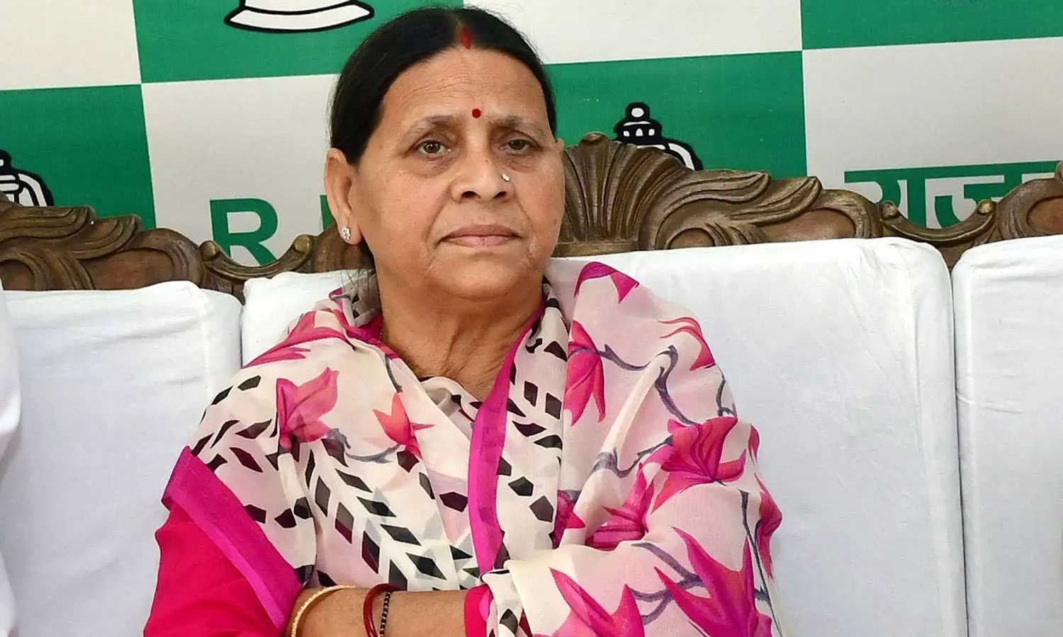 ரெயில்வே பணிகளுக்கு நிலம் லஞ்சமாக பெற்ற வழக்கு- லாலு மனைவியிடம் சி.பி.ஐ. விசாரணை