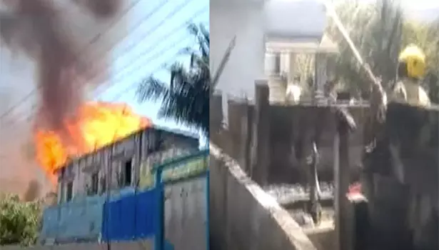 திருமுடிவாக்கம் அருகே மின்கசிவு காரணமாக தீ விபத்து- 21 வீடுகள் எரிந்து சேதம் திருமுடிவாக்கம் அருகே மின்கசிவு காரணமாக தீ விபத்து- 21 வீடுகள் எரிந்து சேதம்