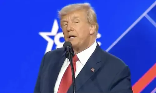 உக்ரைன், ரஷியா போரை நிறுத்த எனக்கு ஒரு நாளுக்கு மேல் ஆகாது - முன்னாள் அதிபர் டிரம்ப்