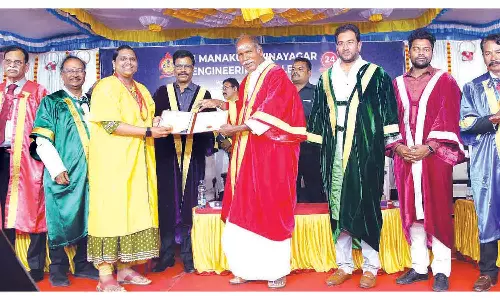 இளநிலை, முதுநிலை மாணவர்கள் 1,388 பேருக்கு பட்டம்-முதல்-அமைச்சர் ரங்கசாமி வழங்கினார்