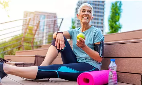 மெனோபாசுக்கு பிறகு எலும்புகளின் ஆரோக்கியத்தில் கவனம் செலுத்தாவிட்டால்...