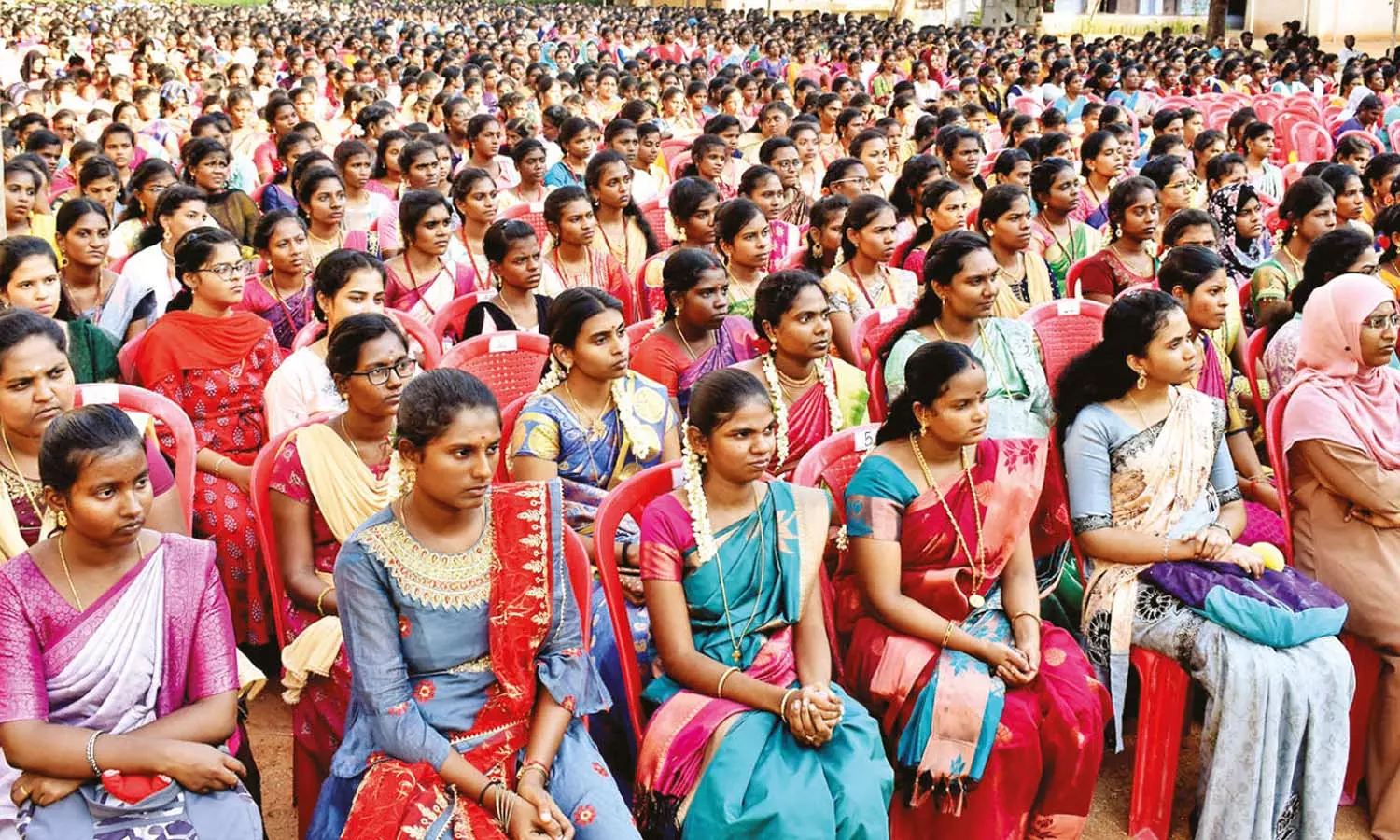 கோவிந்தம்மாள் ஆதித்தனார் மகளிர் கல்லூரி நாள் விழா: மாணவர்கள் தன்னம்பிக்கையுடன்  கடினமாக உழைத்தால் வெற்றி நிச்சயம்- அழகப்பா பல்கலைக்கழக துணைவேந்தர் க.ரவி பேச்சு