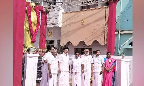 நாகர்கோவில் தி.மு.க. அலுவலகத்தில் கருணாநிதி சிலையை மு.க. ஸ்டாலின் திறந்து வைத்தார்