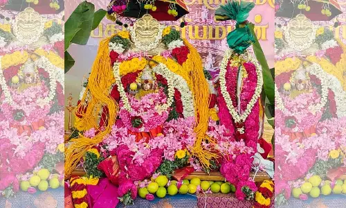 பத்ரகாளியம்மன் கோவிலில் அம்மனுக்கு திருக்கல்யாணம்