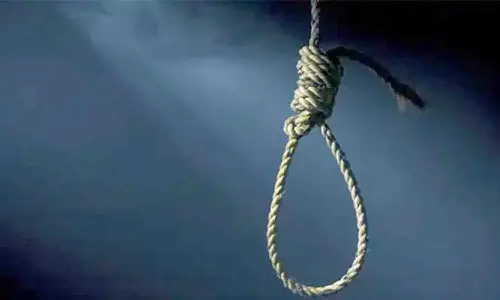 வெள்ளகோவிலில் வியாபாரி தூக்குபோட்டு சாவு