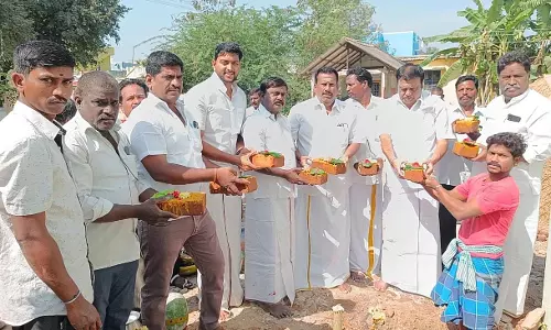 ரூ.33 லட்சத்தில் வகுப்பறைகள் கட்டும் பணி