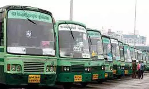 வேலூர் புதிய பஸ் நிலையத்தில் இருந்து அணைக்கட்டு, ஒடுகத்தூர் பஸ்களை இயக்க வேண்டும்