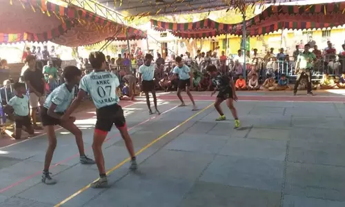 குமாரபாளையத்தில் மாரியம்மன் திருவிழாவையொட்டி  கபாடி போட்டி