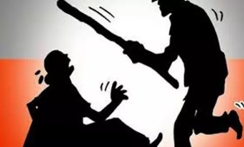 சங்கராபுரம் அருகே  பெண் அடித்து கொலை