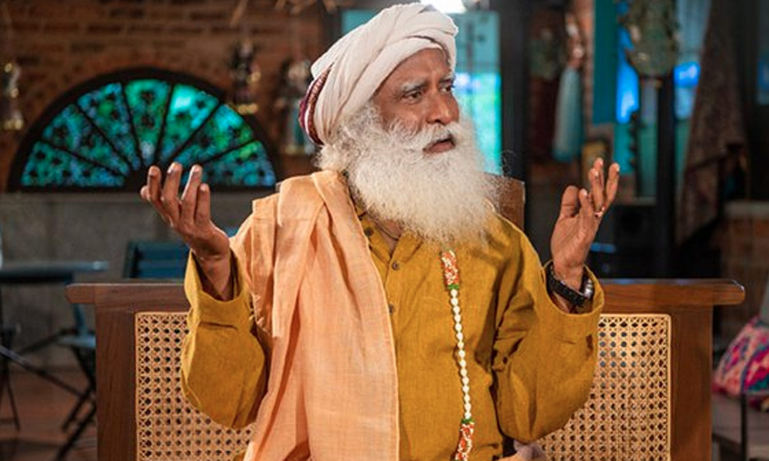 பெண்கள் ஆண்களைவிட தாழ்ந்தவர்கள் எனும் கருத்து அபத்தமானது- மகளிர் தினத்தில் சத்குரு கருத்து