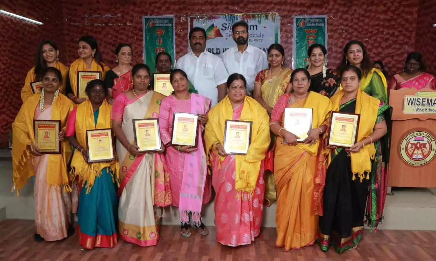 உலக மகளிர் தின விழா கொண்டாட்டம் உலக மகளிர் தின விழா கொண்டாட்டம்