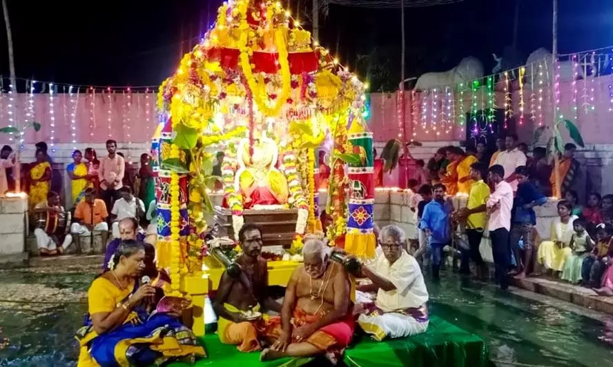 மானாமதுரை கோவிலில் தெப்ப உற்சவம்