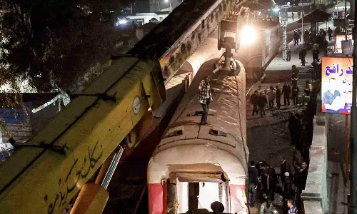 எகிப்தில் ரெயில் தடம் புரண்டு விபத்து- இருவர் உயிரிழப்பு