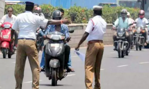 மது குடிக்க செலவு ரூ.500... அபராதம் ரூ.10 ஆயிரம்- போலீஸ் வேட்டையால் தவியாய் தவிக்கும் குடிமகன்கள்