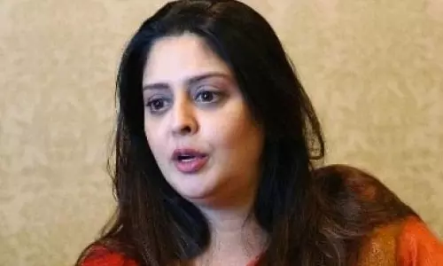 வங்கி அதிகாரி போல போனில் பேசி நடிகை நக்மாவிடம் ரூ.1 லட்சம் அபேஸ்