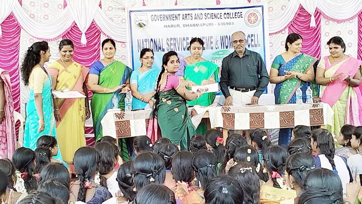 அரூர் அரசு கல்லூரியில் சர்வதேச மகளிர் தின கொண்டாட்டம்