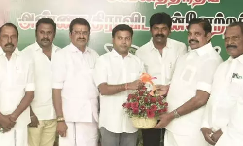 அ.தி.மு.க.வில் இணைந்தார் செந்தில் முருகன்