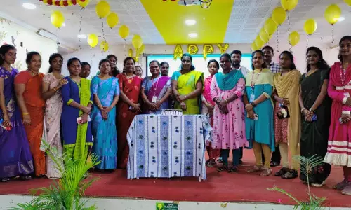 சர்வதேச மகளிர் தினம் கொண்டாட்டம்