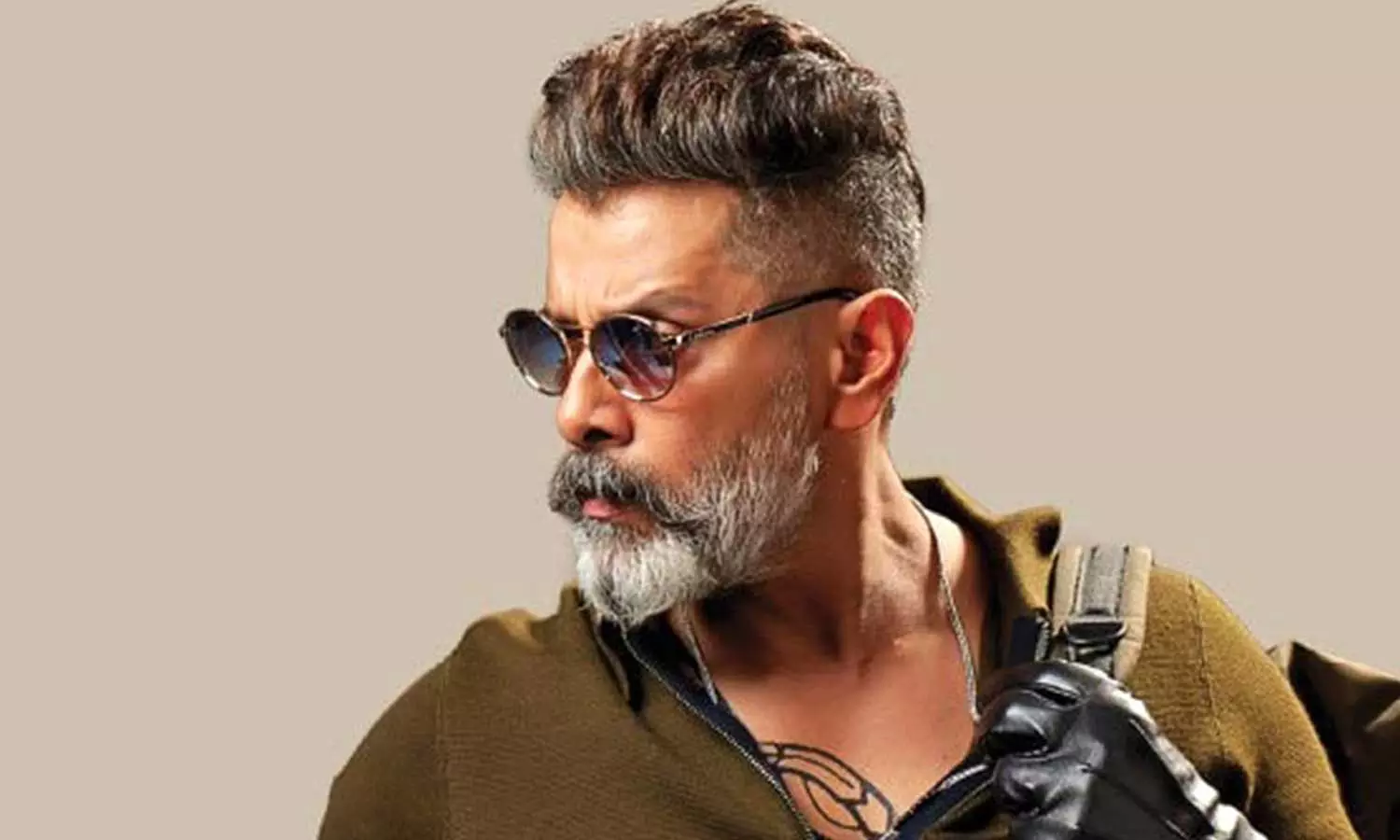 உச்சிக்கு வந்தால்.. திட்டித் தீர்க்கும் - வைரலாகும் விக்ரம் பதிவு