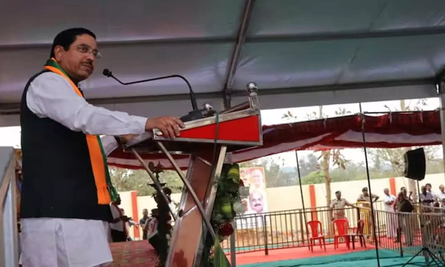 மின் வெட்டால் மக்கள் தொகை அதிகரிப்பு- மத்திய அமைச்சர் பிரகலாத் ஜோஷி சர்ச்சை பேச்சு மின் வெட்டால் மக்கள் தொகை அதிகரிப்பு- மத்திய அமைச்சர் பிரகலாத் ஜோஷி சர்ச்சை பேச்சு