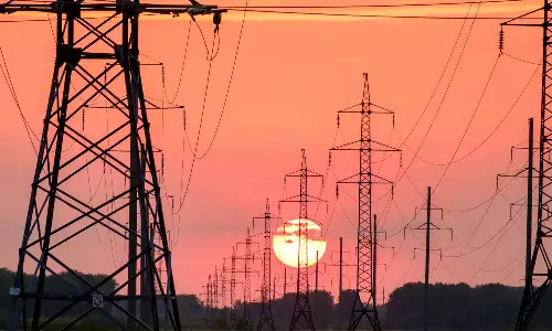 கோடை காலத்தில் மின்வெட்டு இருக்கக்கூடாது: மின் உற்பத்தி நிறுவனங்களுக்கு மத்திய அரசு உத்தரவு