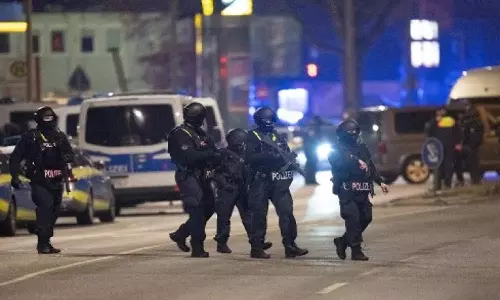 தேவாலயத்தில் 7 பேர் சுட்டுக் கொலை- ஜெர்மன் நகரில் மிக ஆபத்து எச்சரிக்கை விடுத்த போலீஸ்