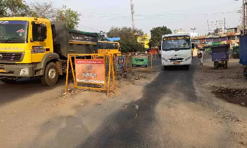 குடிநீர் குழாய் உடைப்பு பணிகளை விரைந்து முடிக்க வேண்டும் -  பொதுமக்கள் கோரிக்கை