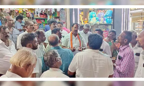 களக்காட்டில் குளிரூட்டப்பட்ட பயணிகள் நிழற்கூடம்- ரூபி மனோகரன் எம்.எல்.ஏ. நிதி ஒதுக்கீடு